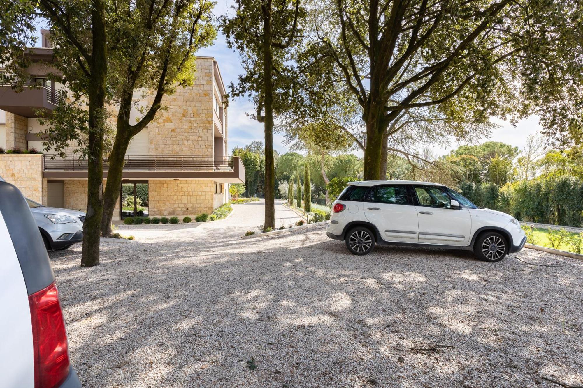 Exclusive Perugia Getaway - Apartments With Shared Pool & Parking Bagian luar foto